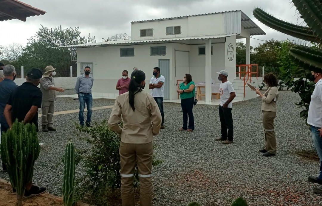 Equipe da Secretaria de Agricultura visita unidades produtivas da região  de Pilar que contam com o apoio da Prefeitura em seu desenvolvimento