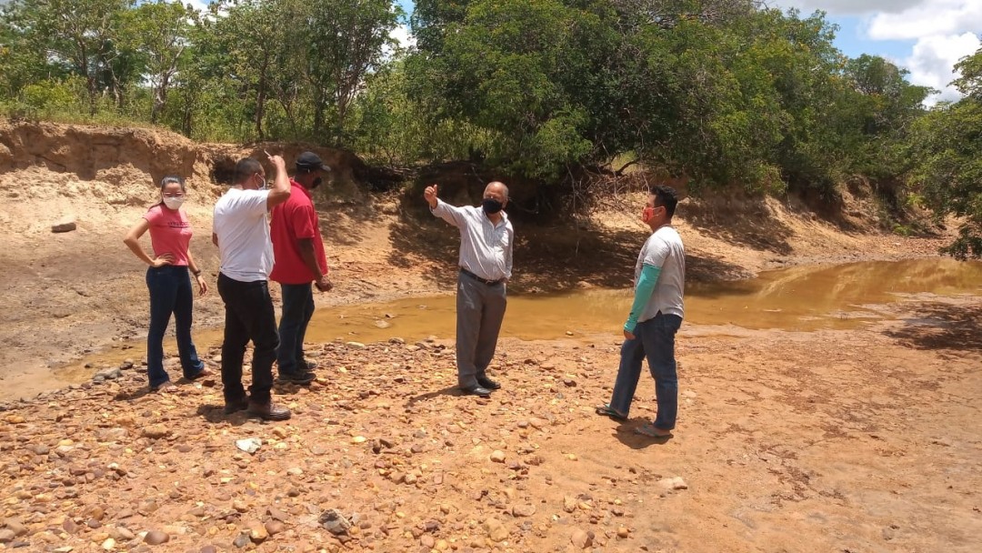 Governo Cuidando da Nossa Gente elabora plano para a  recuperação de 350 km de estradas vicinais de Jaguarari