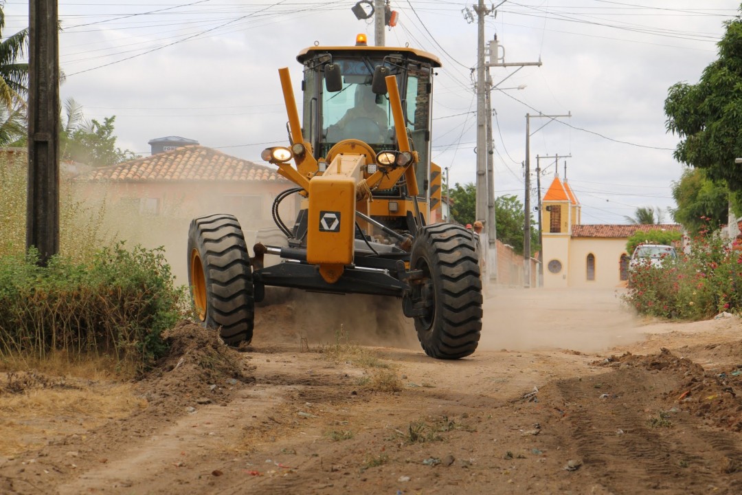 OBRAS: Prefeitura de Jaguarari promove  melhorias em estradas e ruas do Município